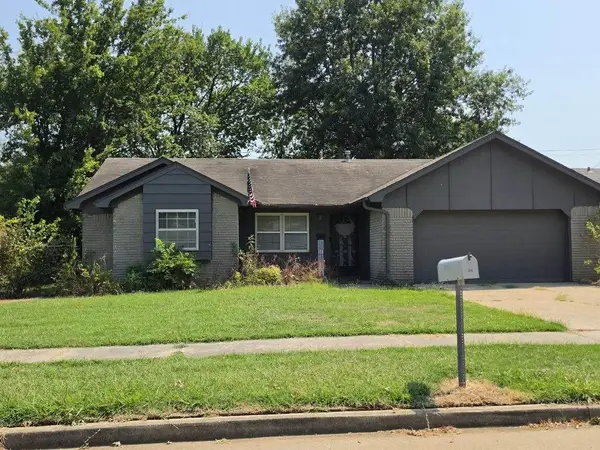 1101 W 14th Place, Claremore, OK 74017