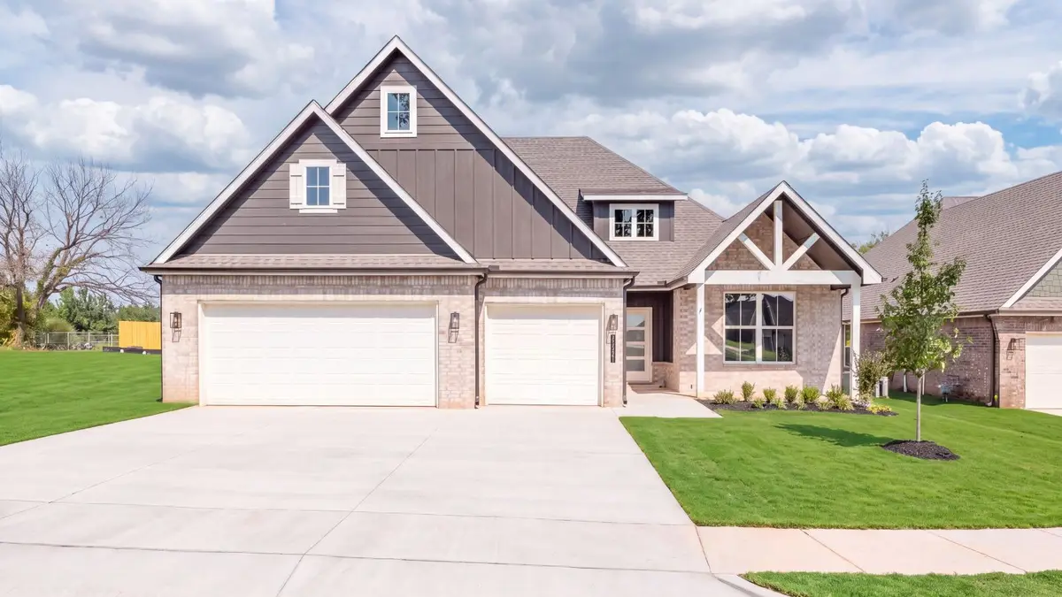 8229 S Guthrie Avenue W, Tulsa, OK 74132 - #1