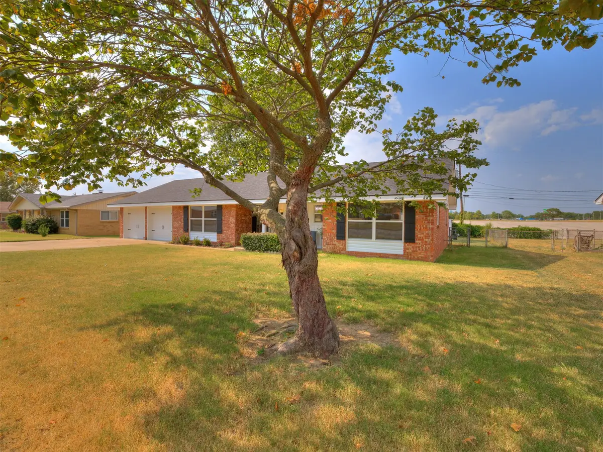 5600 Baylor Drive, Bartlesville, OK 74006 - #1