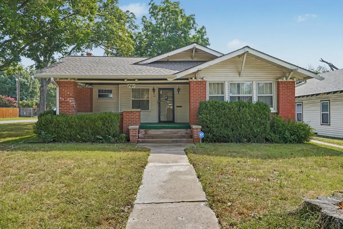 701 S Oklahoma Street, Sapulpa, OK 74066 - #1