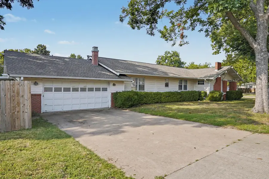 701 S Oklahoma Street, Sapulpa, OK 74066 - #3