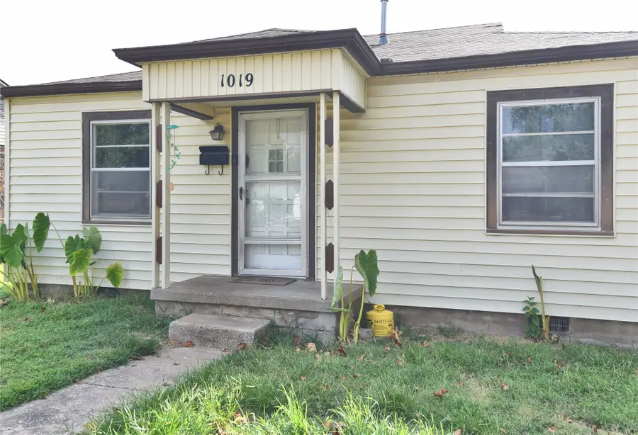 1019 N Wilson Avenue, Sand Springs, OK 74063 - #2