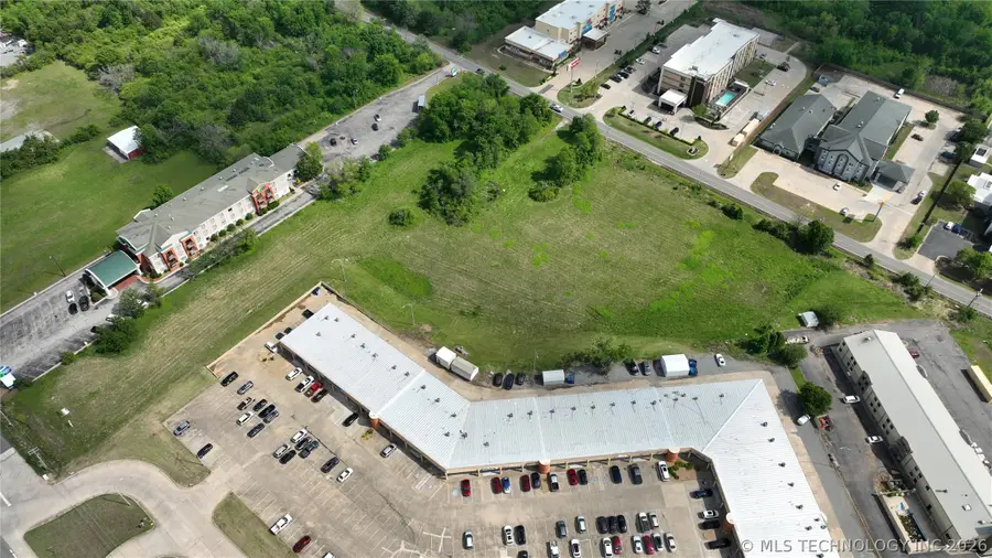 W Shawnee Bypass, Muskogee, OK 74401 - #2