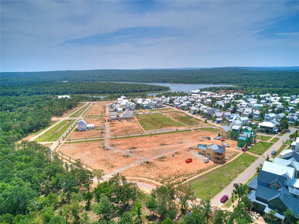 43 Hill Street, Carlton Landing, OK 74432