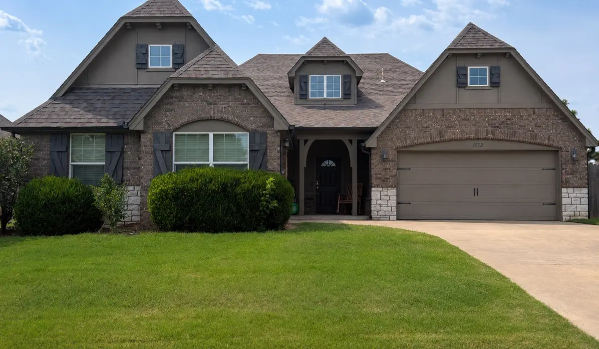 15512 E Place N, Owasso, OK 74055 - #1