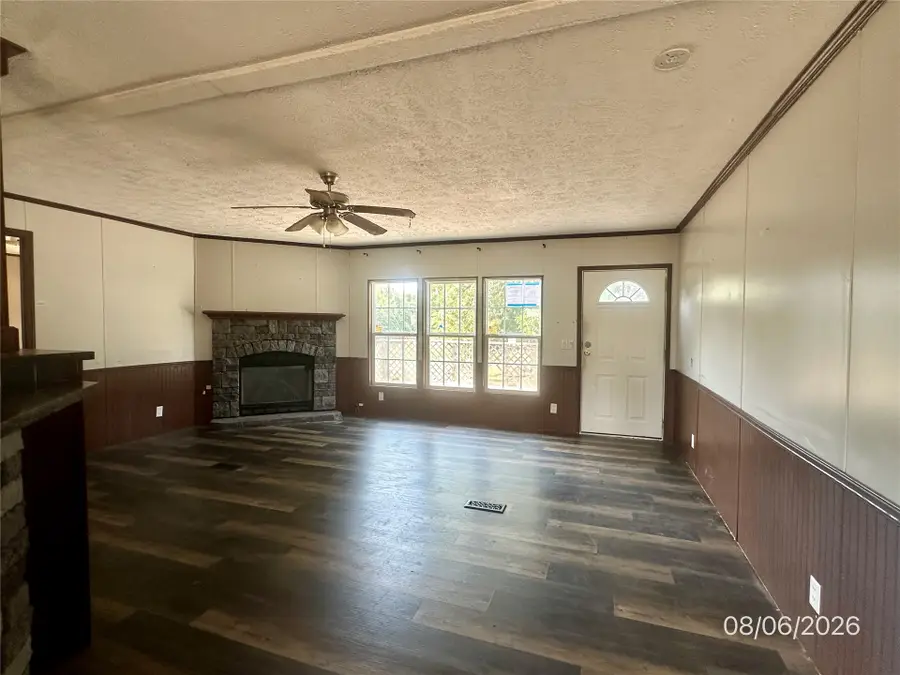 202 E I Avenue, Milburn, OK 73450 - #3