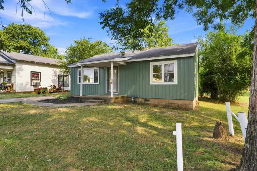 217 W 2nd Avenue, Bristow, OK 74010 - #2