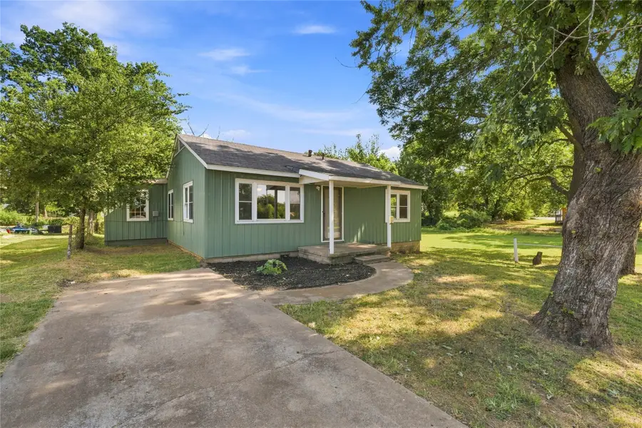 217 W 2nd Avenue, Bristow, OK 74010 - #3