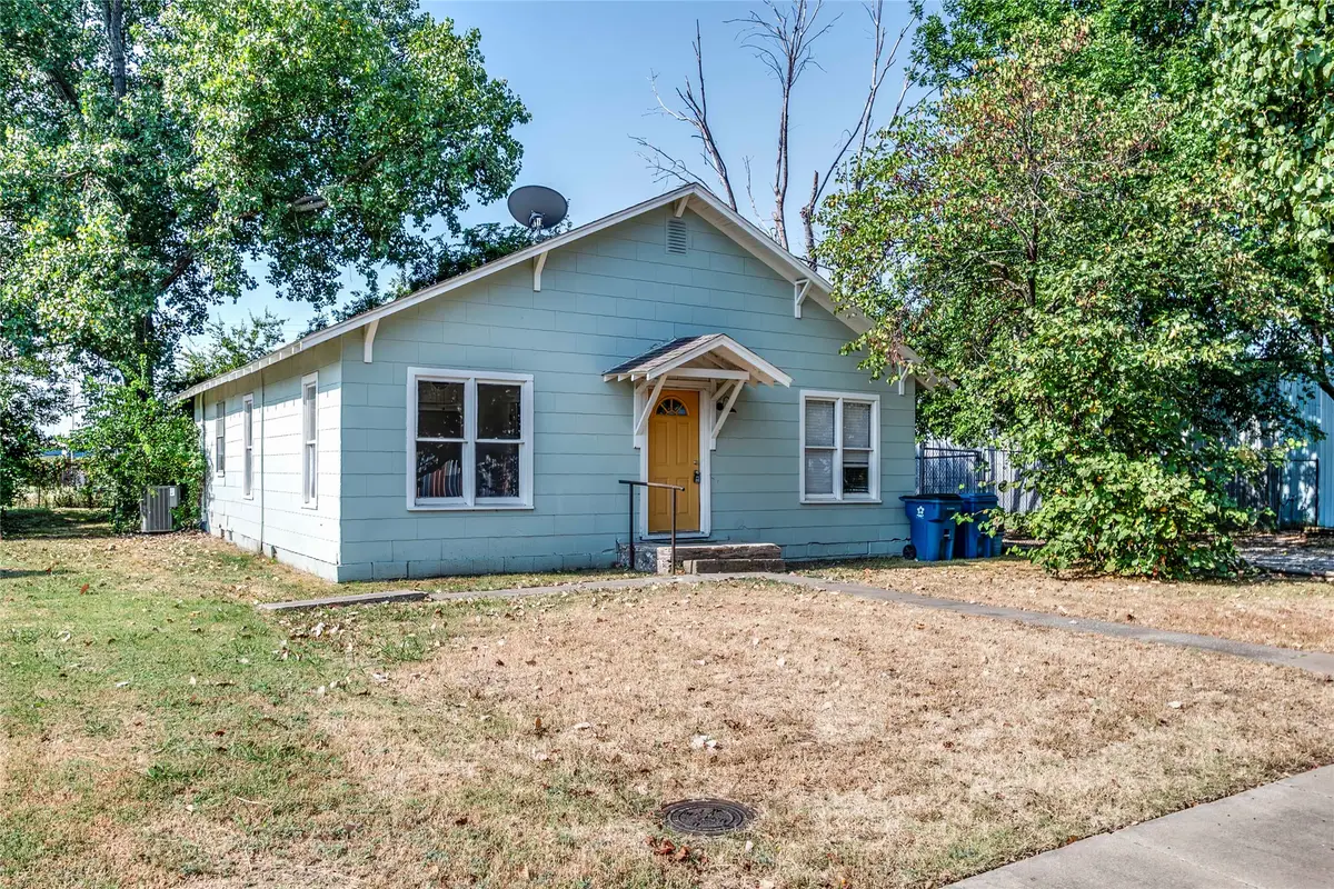 313 W Moses Street, Cushing, OK 74023 - #1
