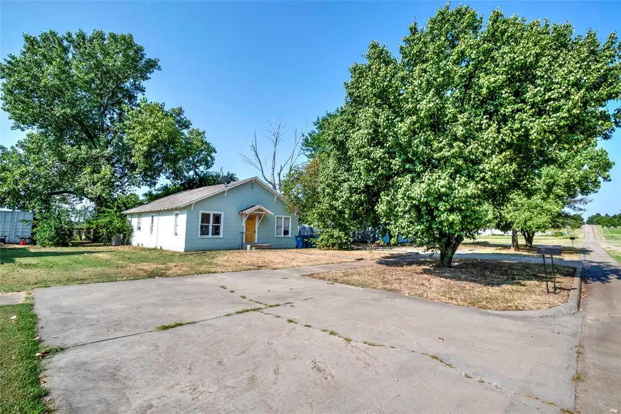 313 W Moses Street, Cushing, OK 74023 - #3
