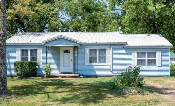 205 3rd Street, Warner, OK 74469