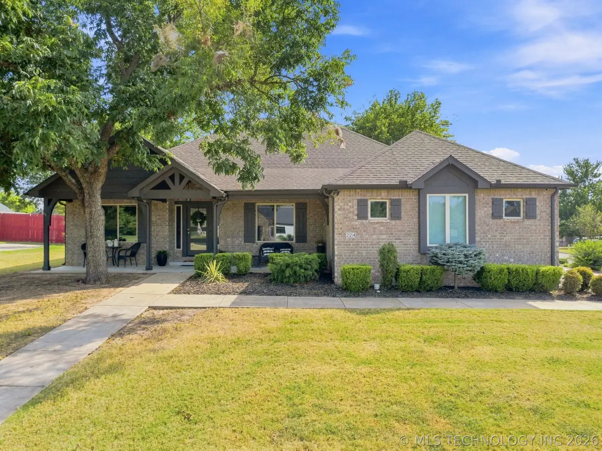 224 Williamsburg Street, Catoosa, OK 74015 - #1