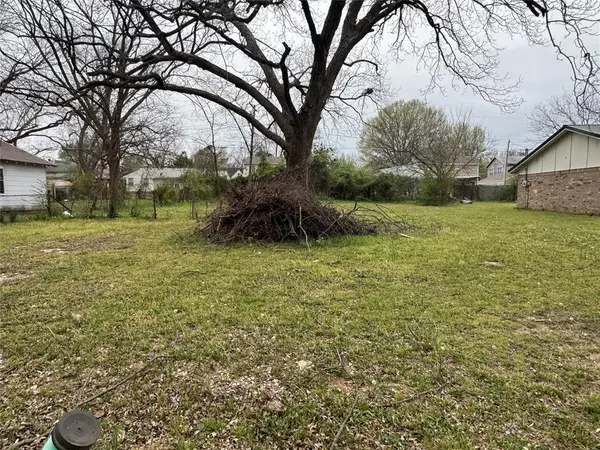 1215 N Gessel Street, Seminole, OK 74868