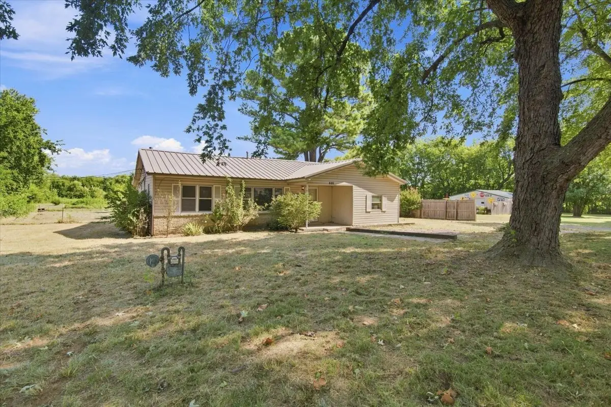 601 NE 12th Street, Wagoner, OK 74467 - #1