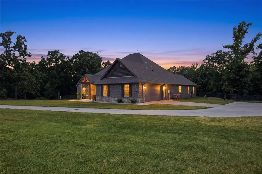 19412 S Mountain Lane, Claremore, OK 74019 - #2