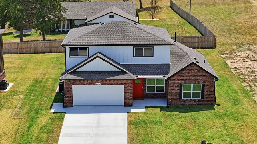 1524 E Grayson Avenue, Sapulpa, OK 74066 - #2