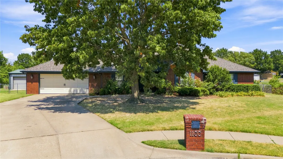 1100 SE Manor Drive, Bartlesville, OK 74006 - #1