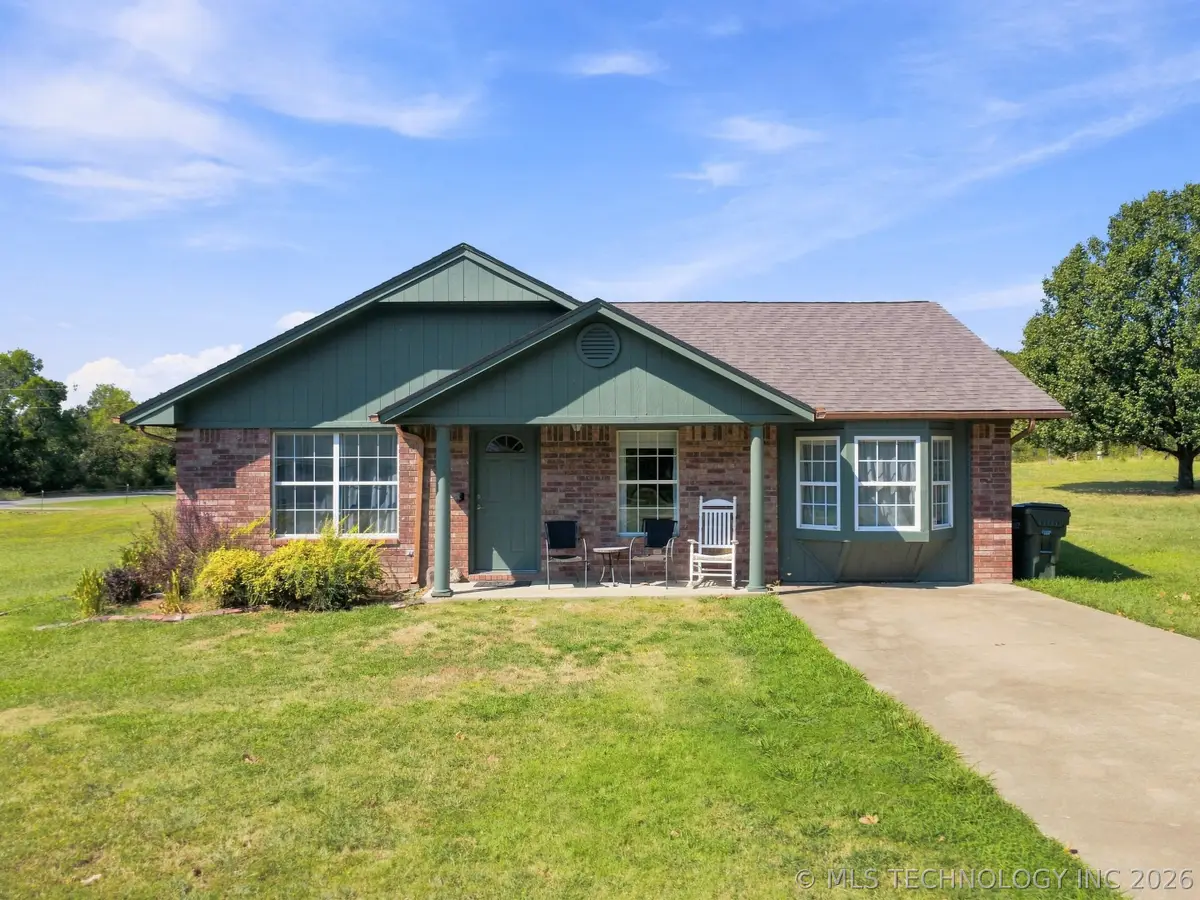 608 Pine Street, Henryetta, OK 74437 - #1