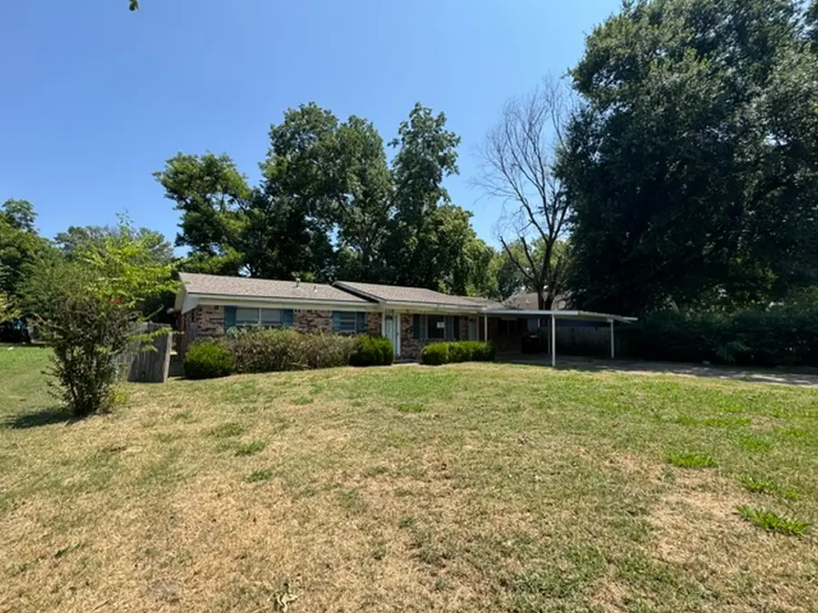 212 S Wheeler Avenue S, Sallisaw, OK 74955 - #2