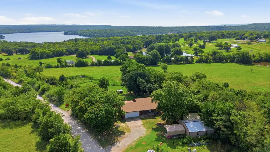 6160 Acacia Road, Okmulgee, OK 74447 - #2
