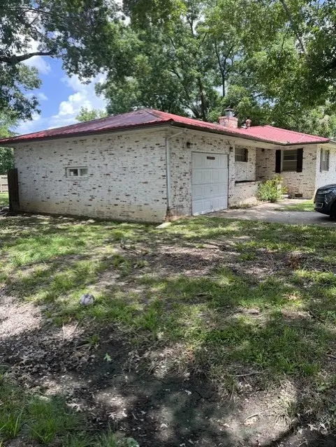 522 W Ironman Avenue, Nowata, OK 74048 - #3
