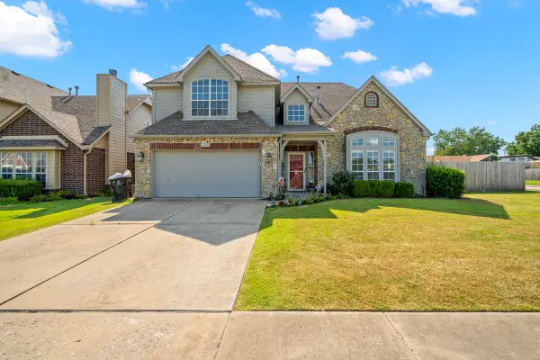 1432 N Yellowood Avenue, Broken Arrow, OK 74012