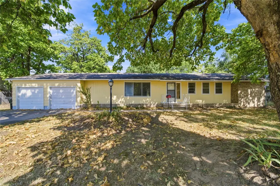 1015 S Miami Avenue, Okmulgee, OK 74447 - #2
