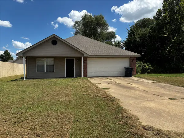 1519 Cherokee Trail, Muldrow, OK 74948