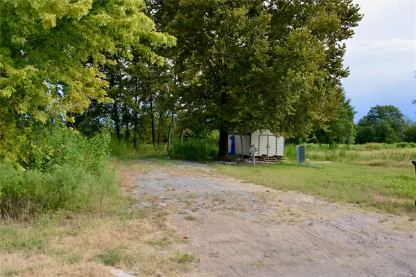 16401 E Hackberry Road, Henryetta, OK 74437