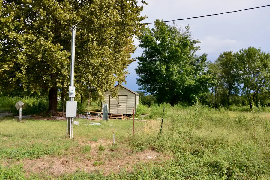 16401 E Hackberry Road, Henryetta, OK 74437 - #2