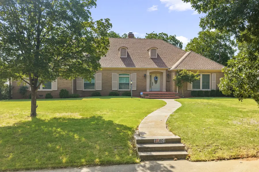 801 NW D Street, Ardmore, OK 73401 - #2