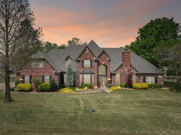 24120 S Meadowview Court, Claremore, OK 74019