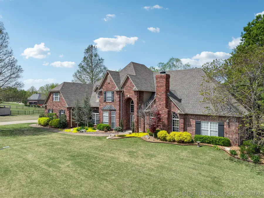 24120 S Meadowview Court, Claremore, OK 74019 - #2