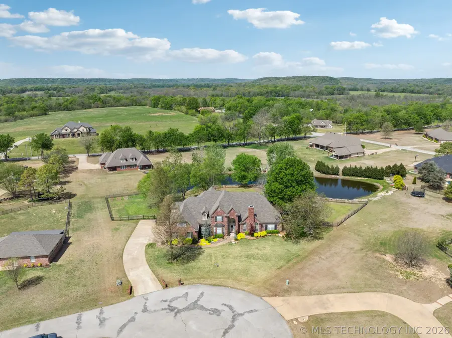 24120 S Meadowview Court, Claremore, OK 74019 - #3