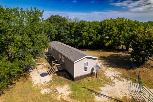 228 E 9th Avenue, Ada, OK 74820