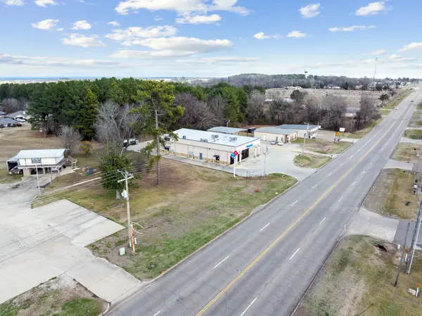 2017 E Washington Street, Idabel, OK 74745