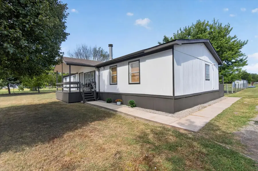 813 Mississippi Street, Nowata, OK 74048 - #3