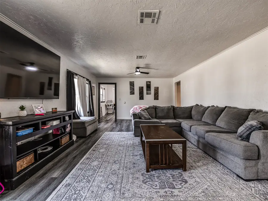 800 S Seneca Avenue, Bartlesville, OK 74003 - #2