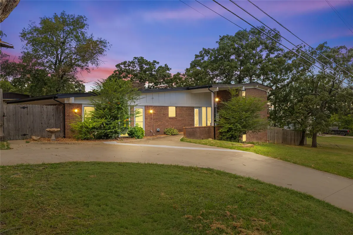 2131 E 11th, Ada, OK 74820 - #1