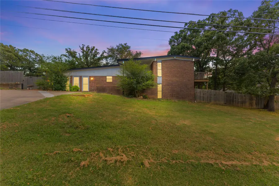 2131 E 11th, Ada, OK 74820 - #2