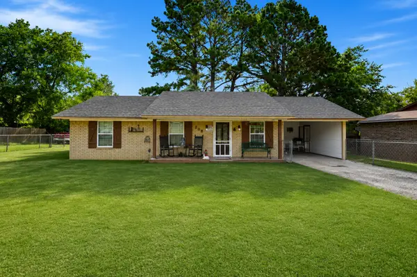 208 W Umstead, Colbert, OK 74733