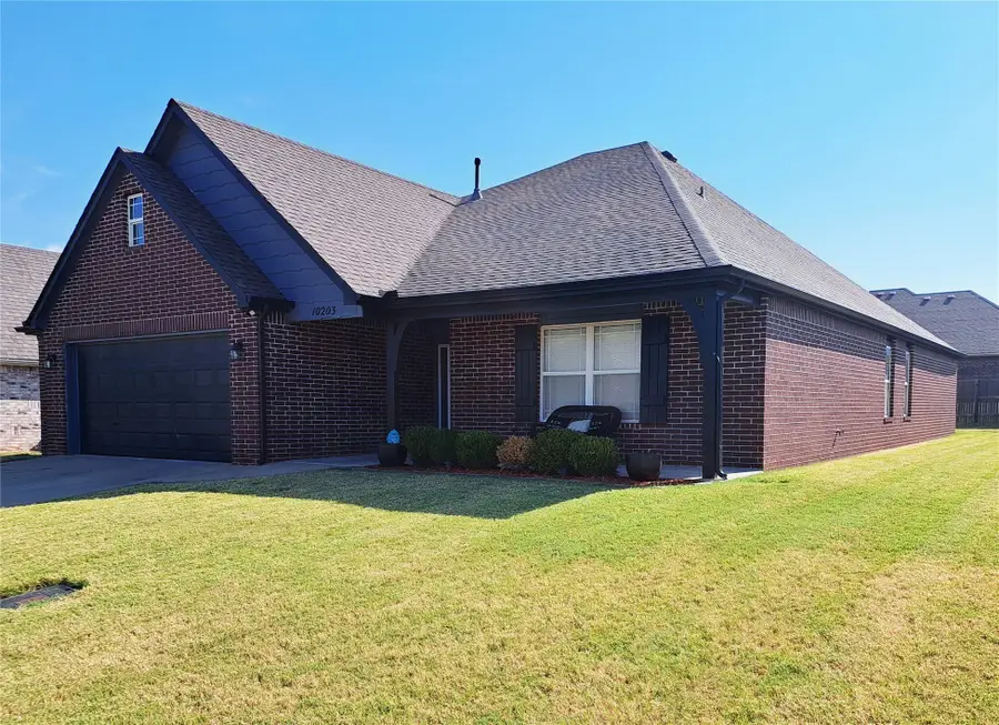 10203 N 119th East Avenue, Owasso, OK 74055 - #2