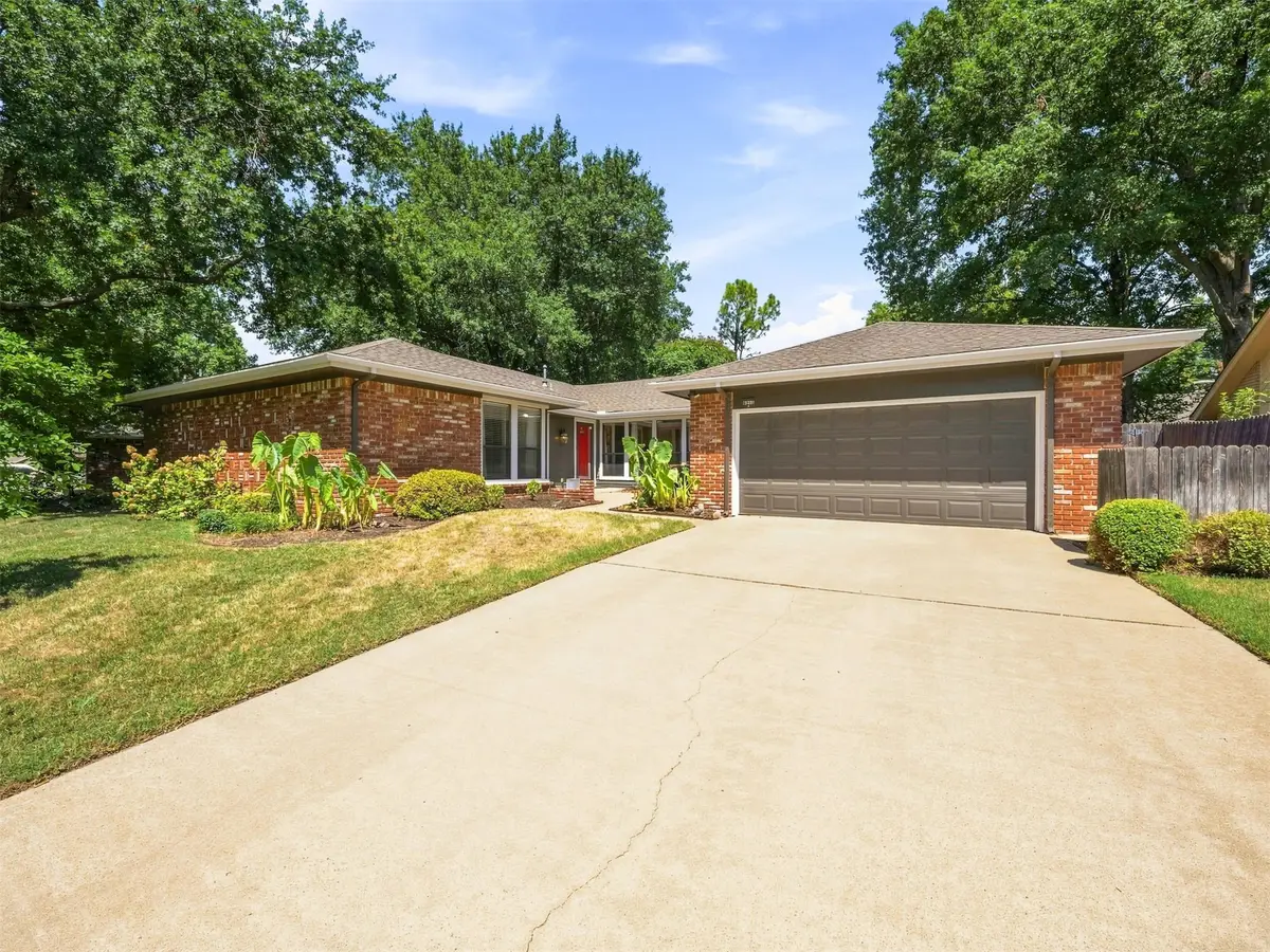 6213 E 78th Place, Tulsa, OK 74136 - #1