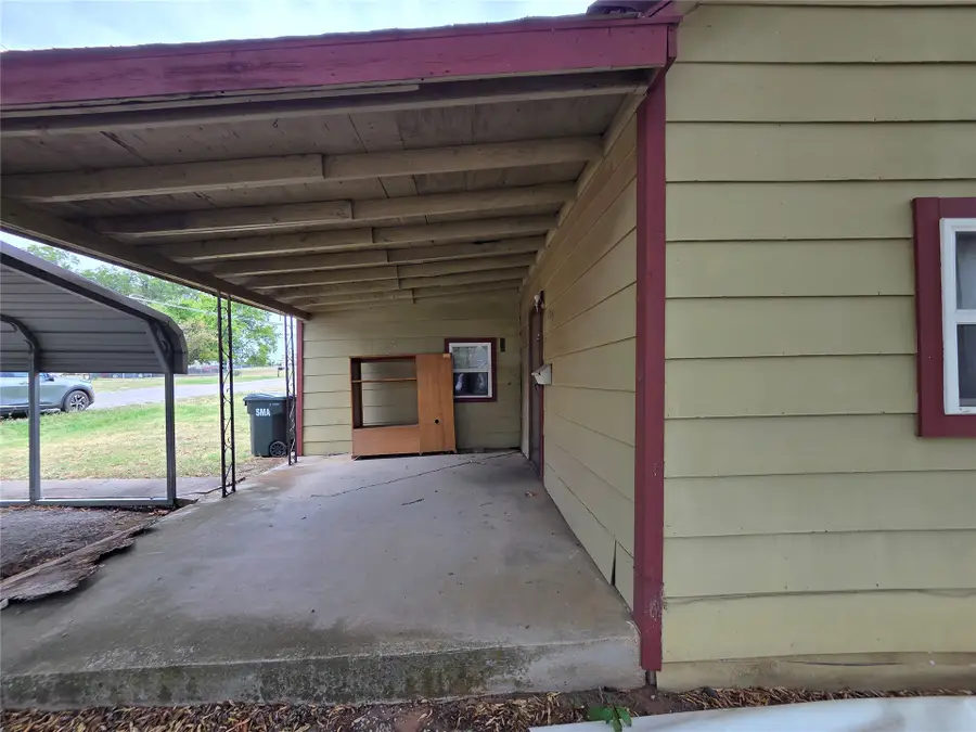 709 W 17th, Sulphur, OK 73086 - #3