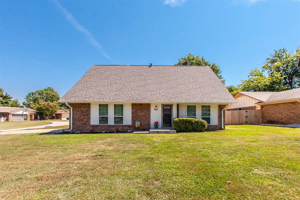 2105 S Hickory Avenue, Broken Arrow, OK 74012 - #1
