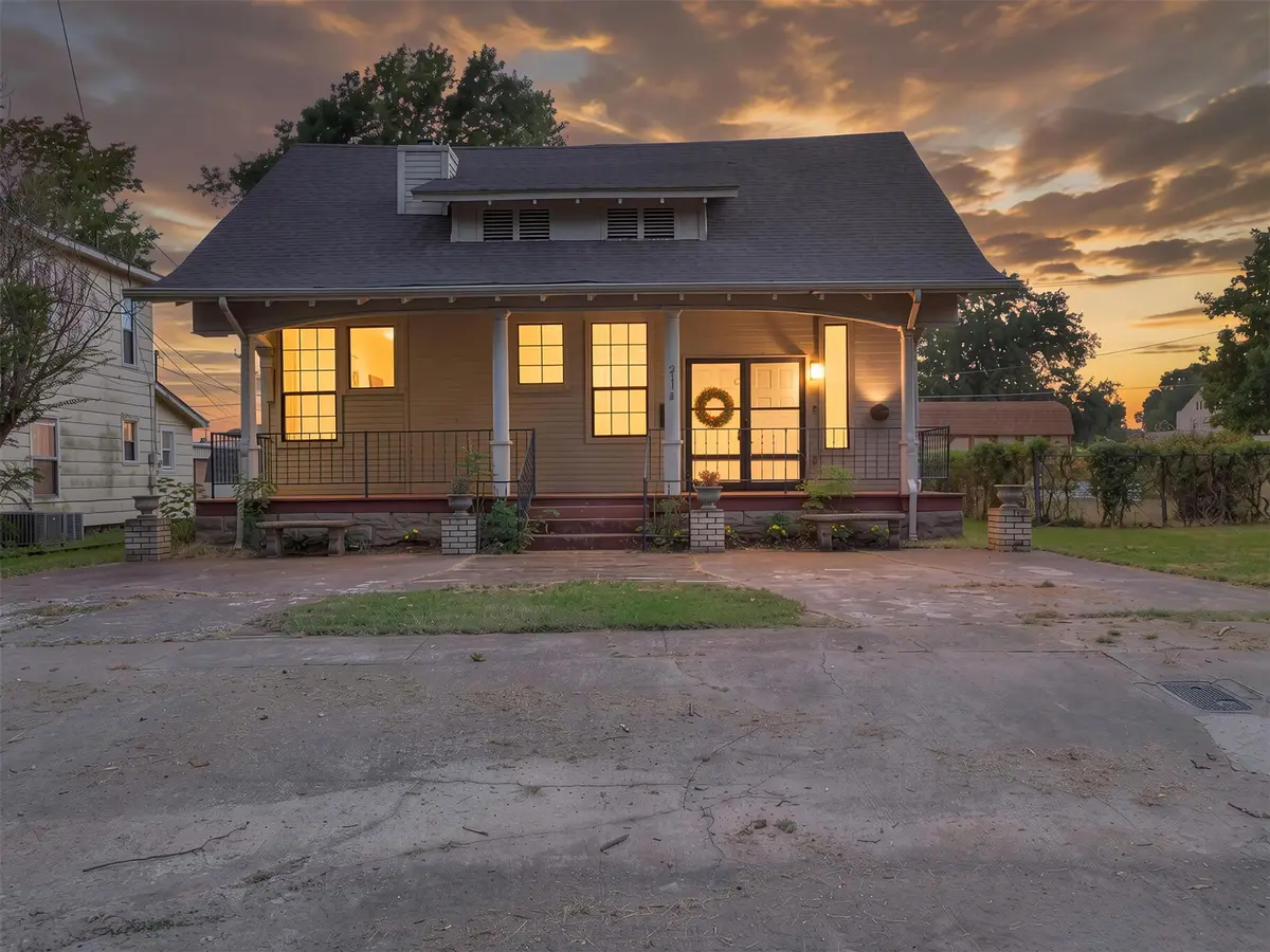 211 N State Street, Wagoner, OK 74467 - #1