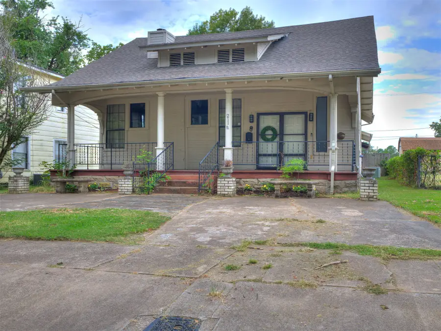 211 N State Street, Wagoner, OK 74467 - #3