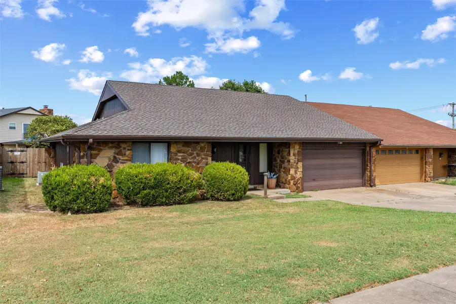 6716 Abbey Road, Bartlesville, OK 74006 - #2