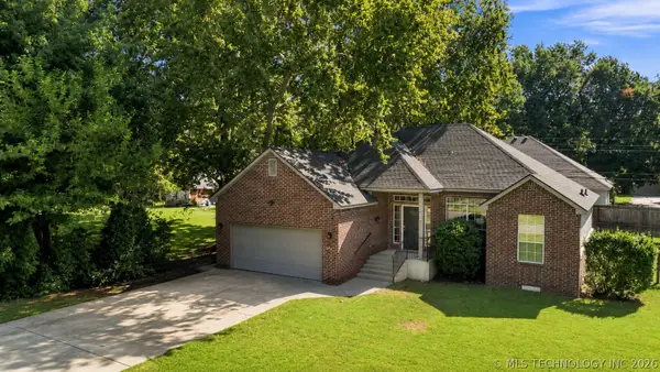 5703 S Quincy Place, Tulsa, OK 74105