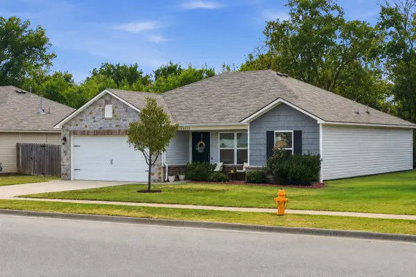 10912 N 100th East Avenue, Owasso, OK 74055